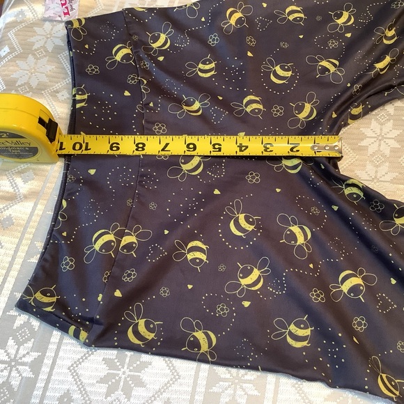 Luv21 Leggings Capris Cropped Women’s Yoga Reg. 2-10 Busy Bee Pattern - Picture 6 of 7